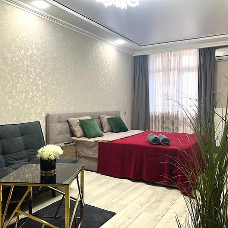 Apartments Vip Avalon Lviv Exterior photo