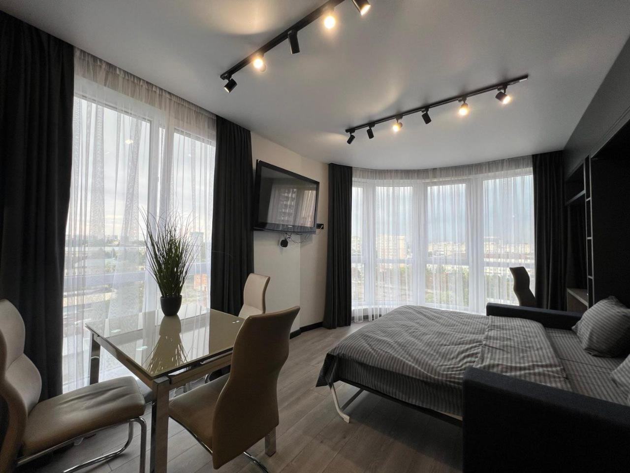 Apartments Vip Avalon Lviv Exterior photo