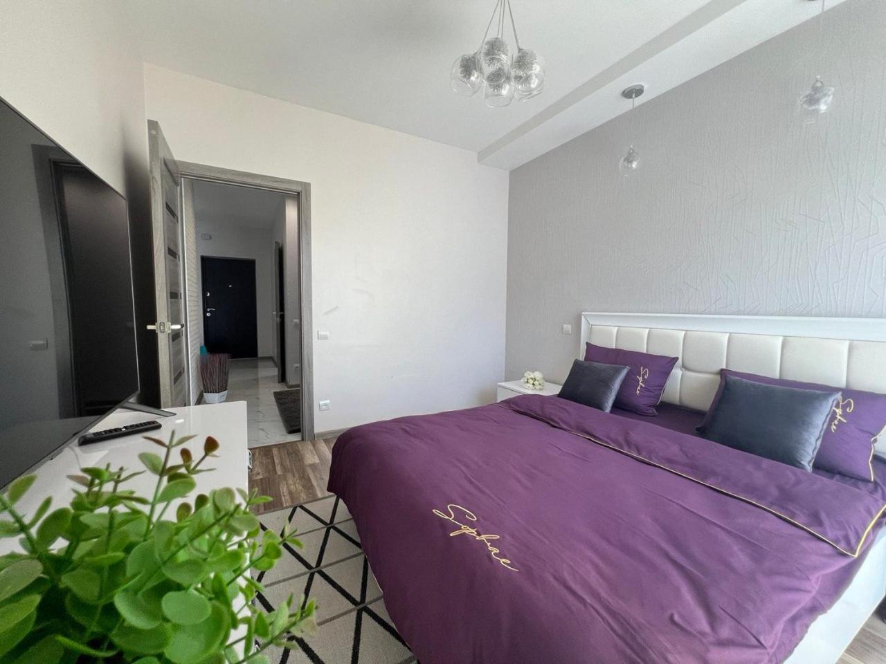 Apartments Vip Avalon Lviv Exterior photo